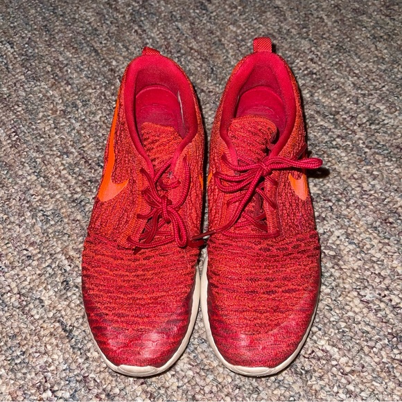 Nike Roshe Flyknit Women's Shoe 8 - Picture 2 of 4